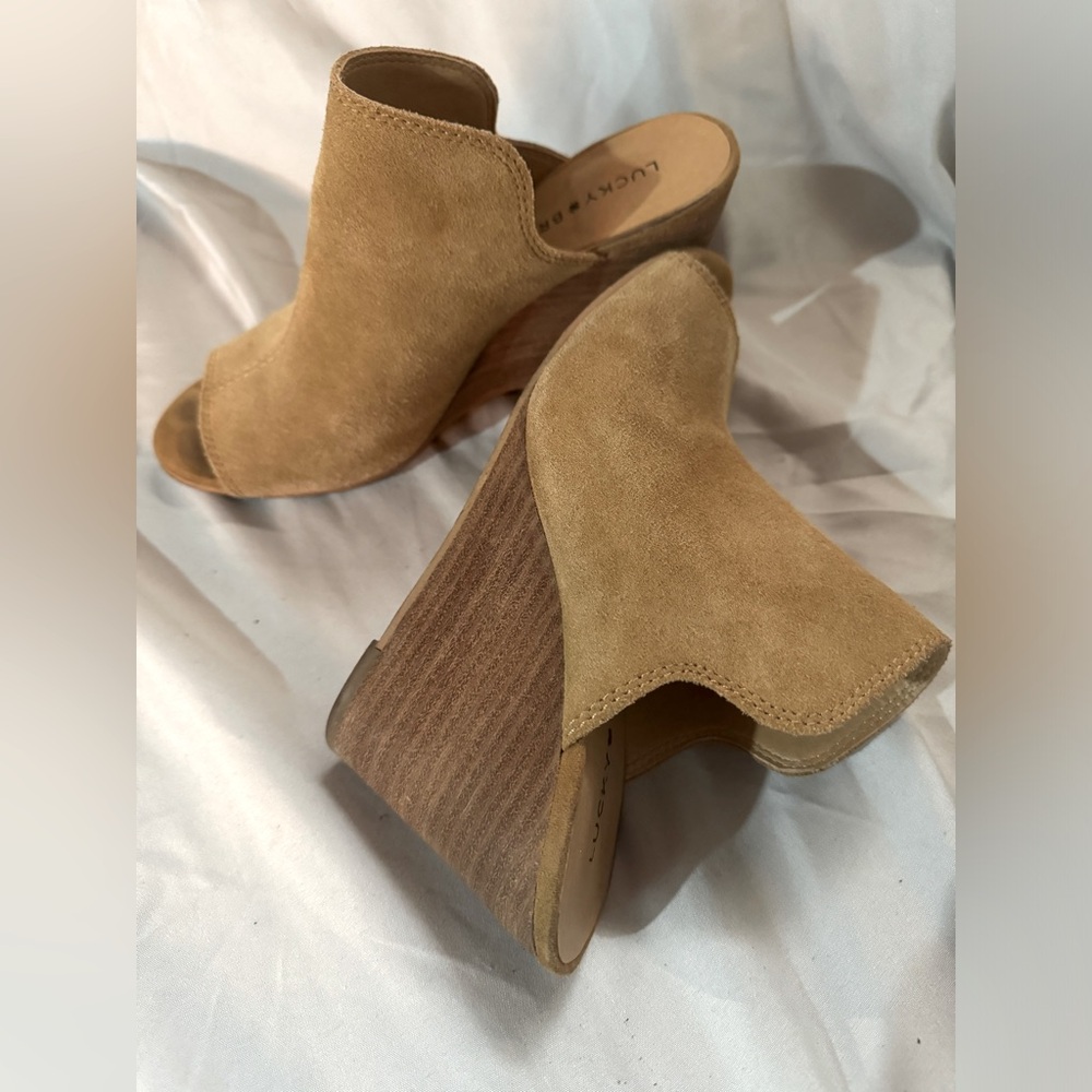 ⭐️SALE⭐️Lucky 🍀 Brand Suede High Wedge Mules